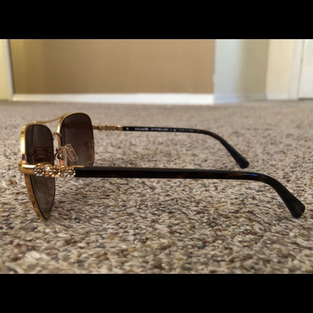 Coach Aviator sunglasses